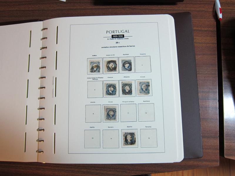 0015 (18).jpg -     Lote:    15      Marcofilia      Lotes Especiais       Descrição:      Portugal.   Colecção especializada de marcas numéricas das 1.ª e 2.ª reformas em selos de 25 reis, desde D. Maria II até D. Luís I, de frente. Lote a ver.        Lote       Valor Base:     &euro; 1.500,00     Valor Venda:     &euro; 3.000,00     